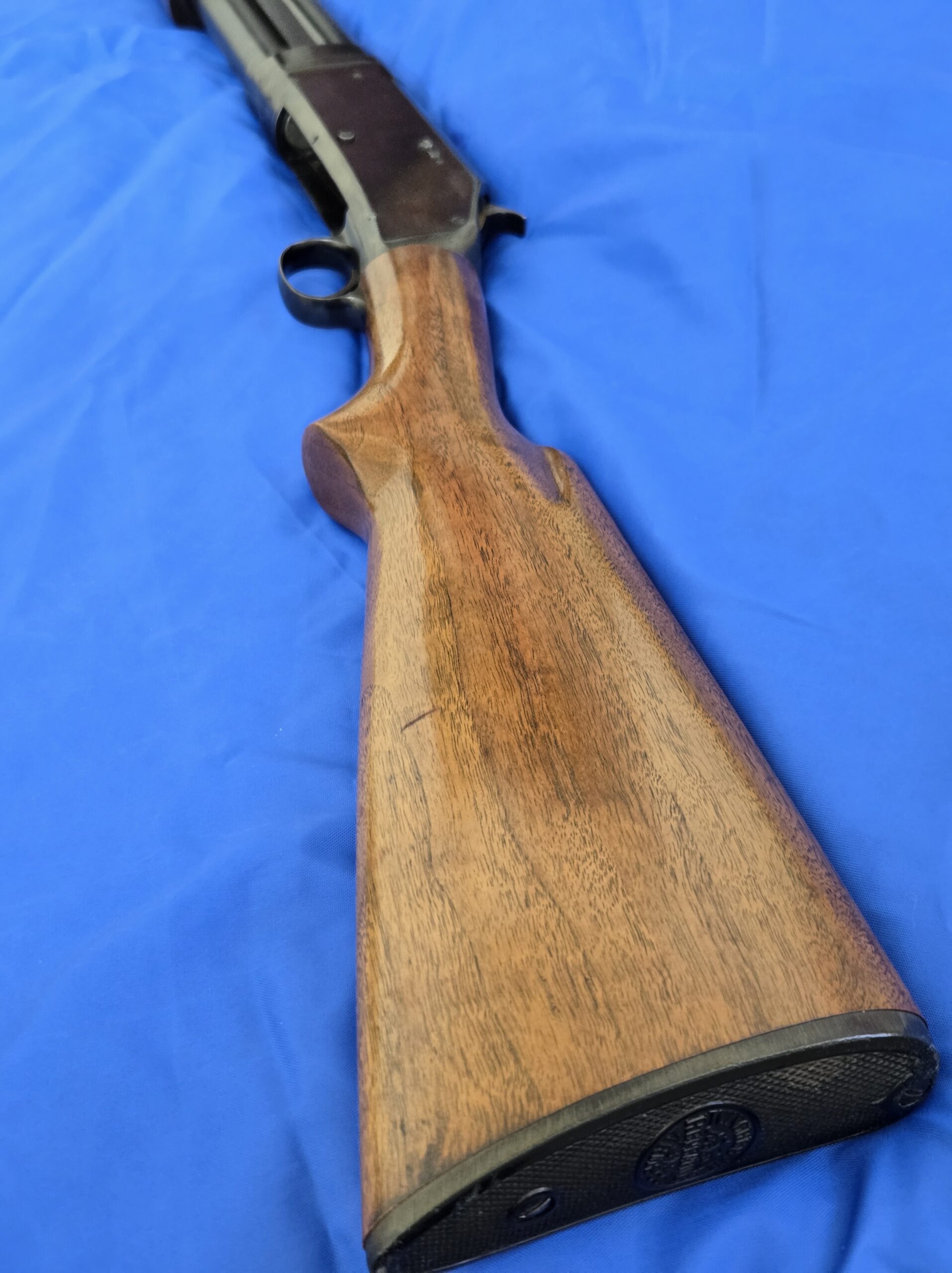 Where Frontier Reliability Still Breathes — Winchester Model 97 Pump Shotgun, 16 Gauge (28" Barrel, Full + Adjustable Choke) - Image 2