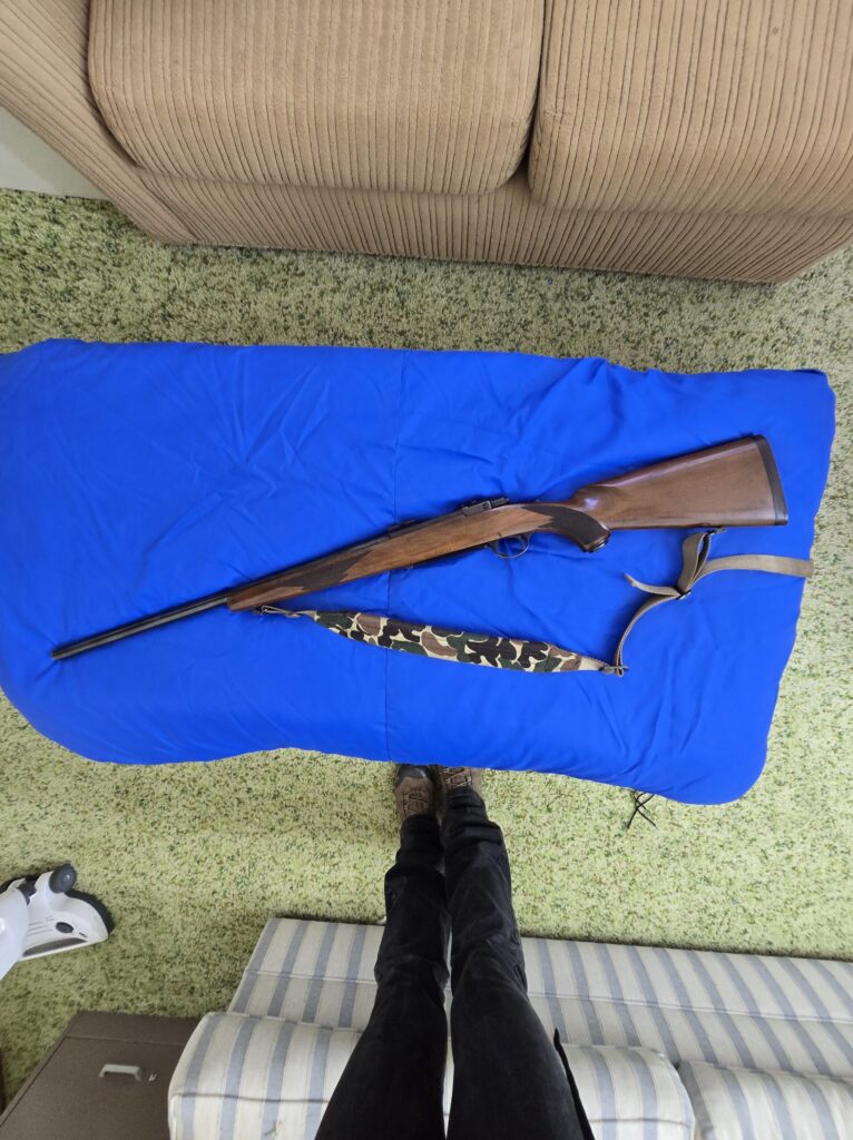 Built for Clean Shots and Quiet Confidence — Ruger M77 Bolt Rifle in 6mm Remington (24″ Barrel)