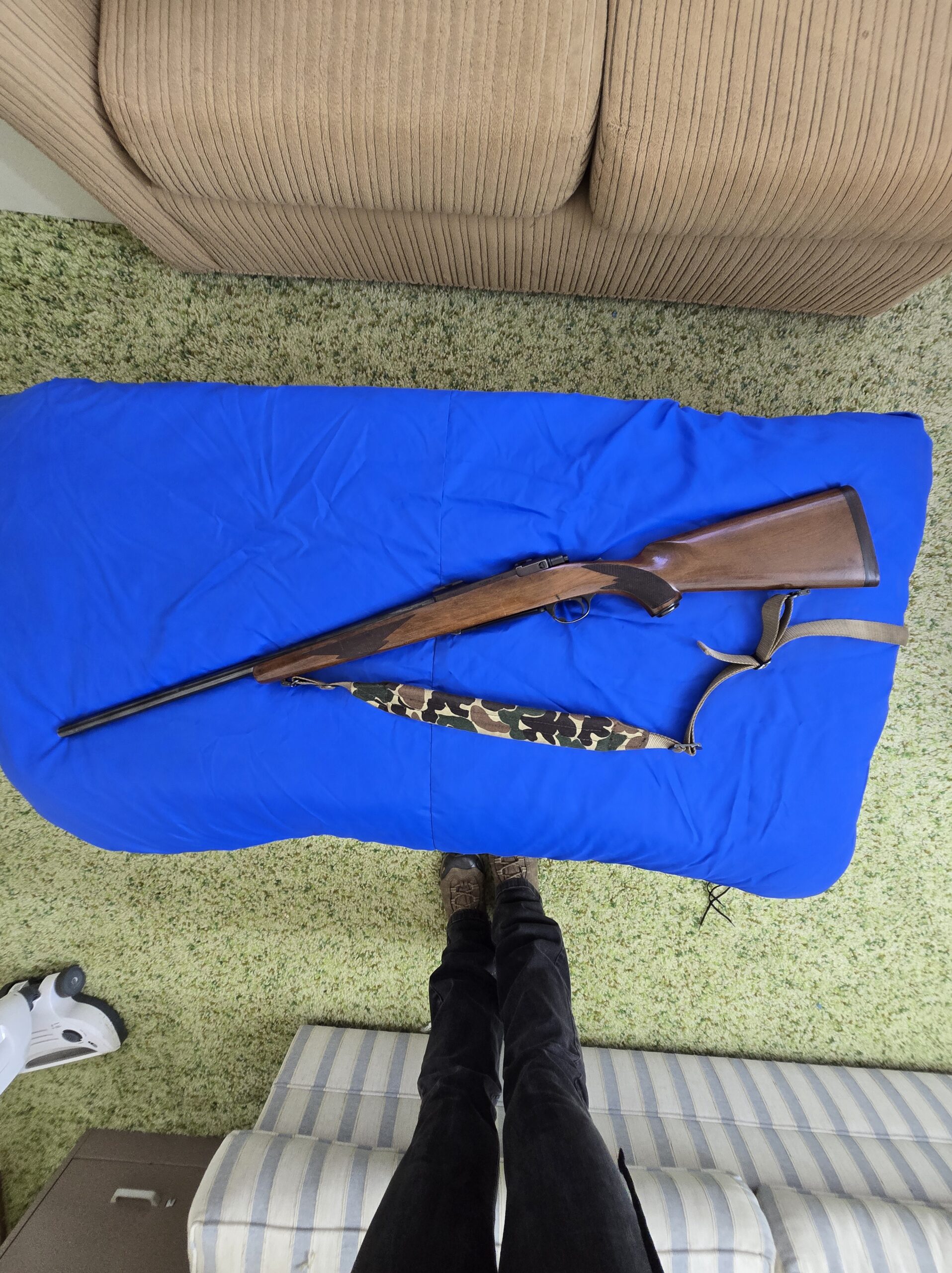 Built for Clean Shots and Quiet Confidence — Ruger M77 Bolt Rifle in 6mm Remington (24″ Barrel)