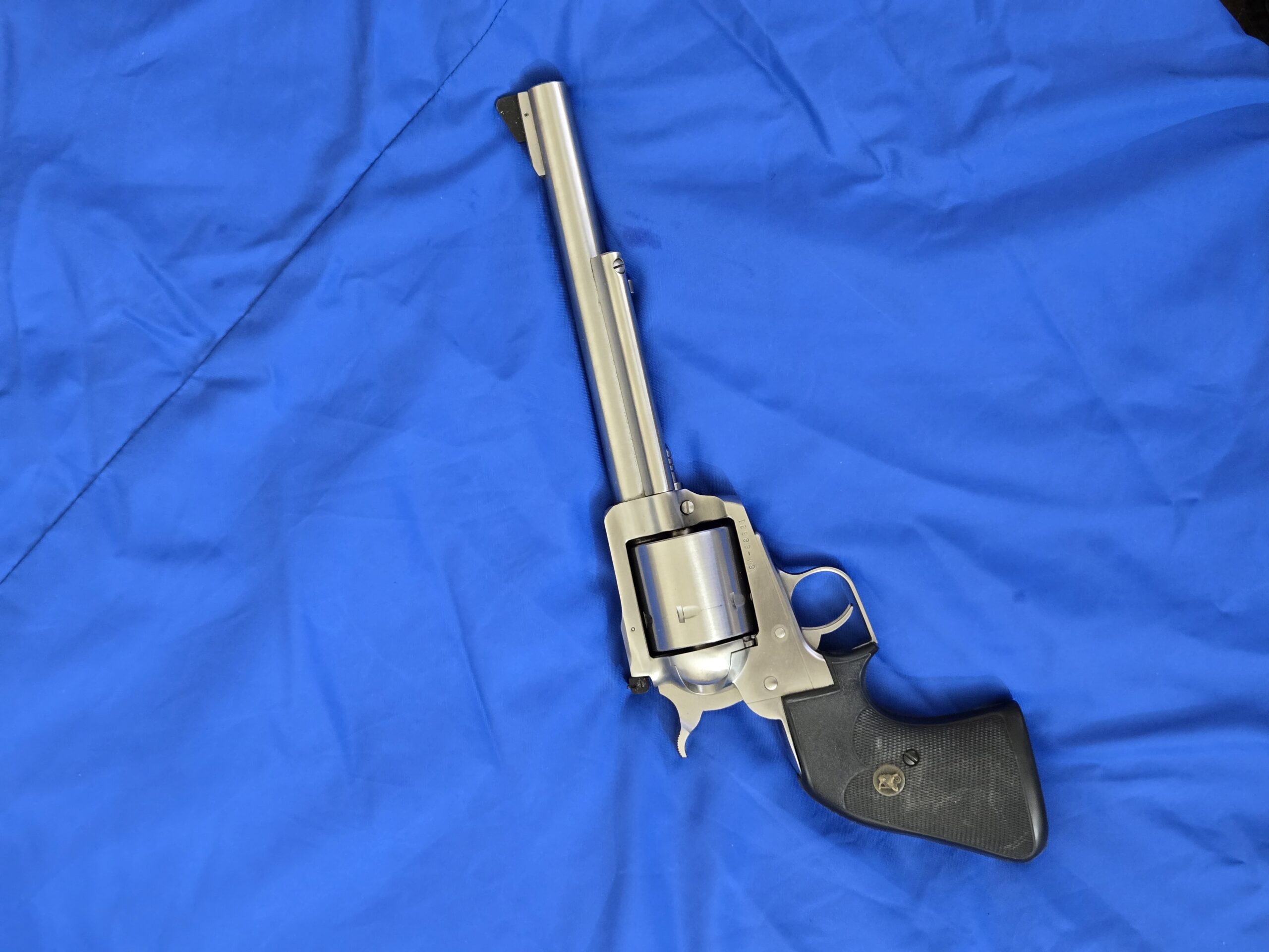 The Frontier Still Speaks — Ruger Super Blackhawk .44 Magnum 7.5" Brushed Stainless, Box & Papers - Image 2