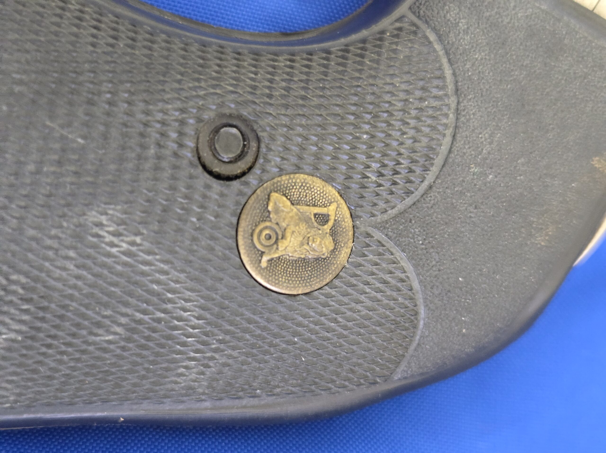 The Frontier Still Speaks — Ruger Super Blackhawk .44 Magnum 7.5" Brushed Stainless, Box & Papers - Image 11