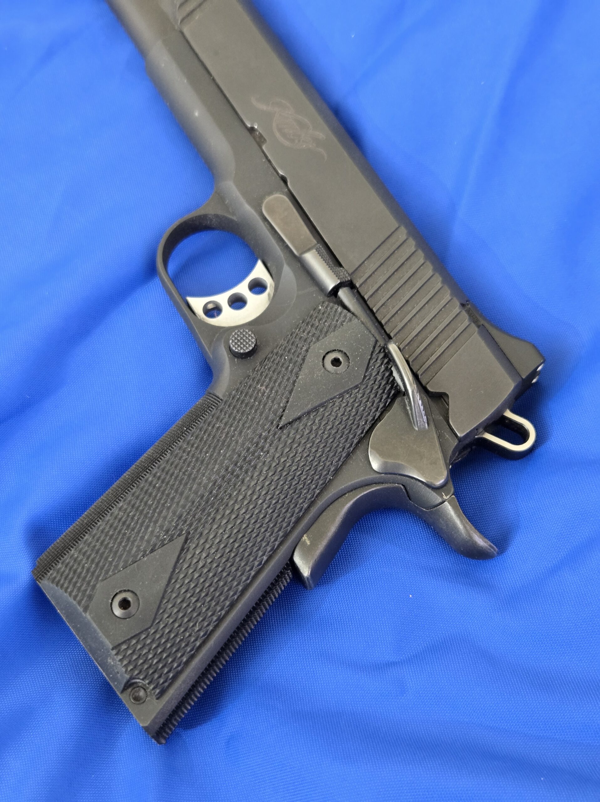 Confidence in Steel — Kimber Custom TLE II .45 ACP Original Case, Three Magazines - Image 4